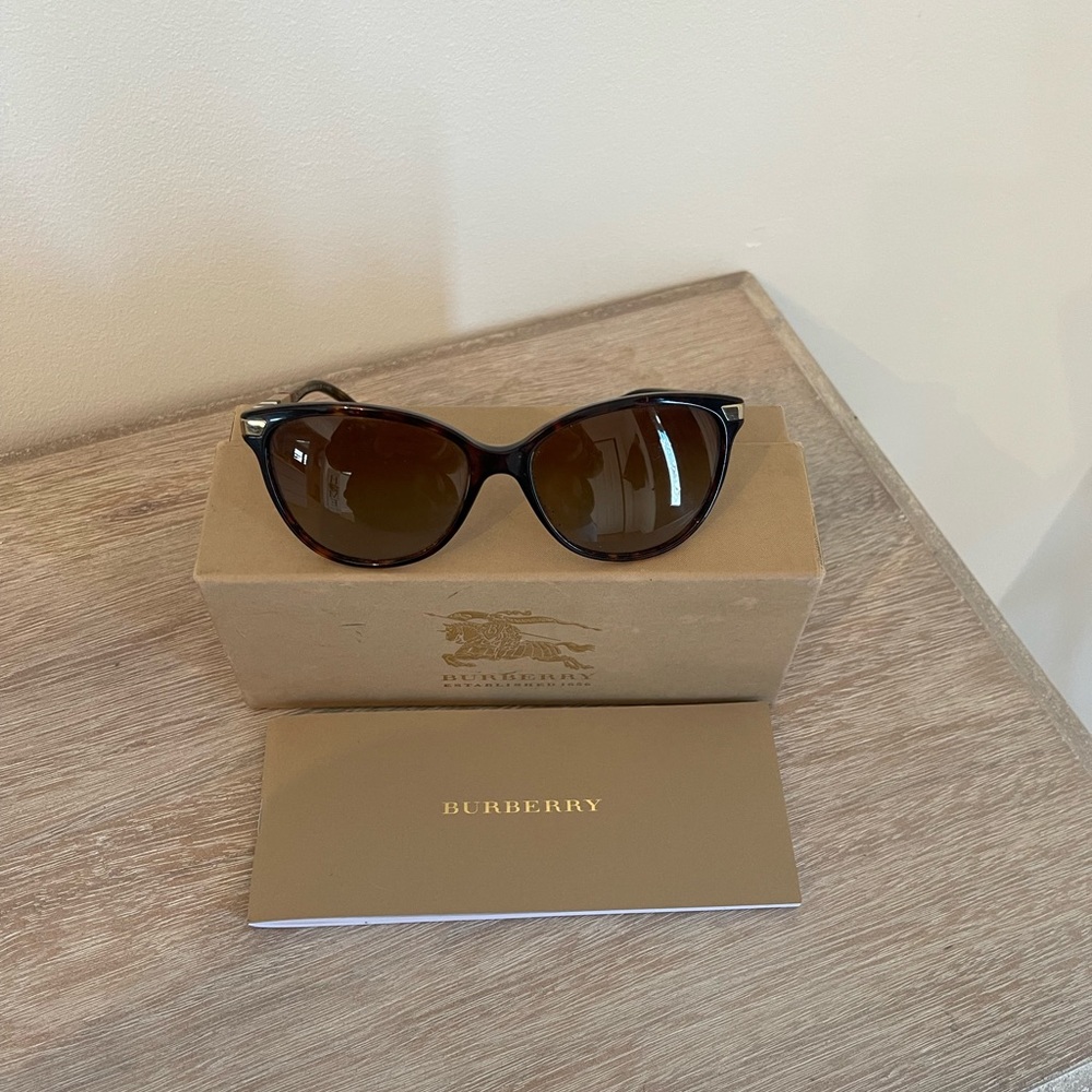 Burberry sunglasses